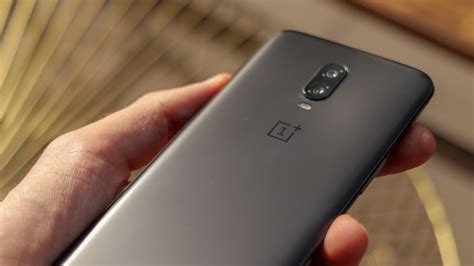 OnePlus 6T Review: Top.